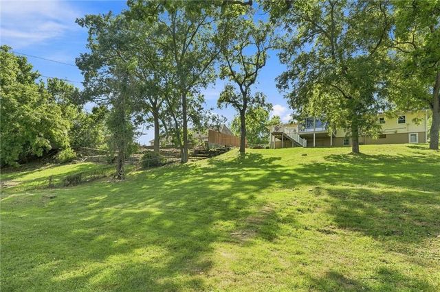 743 Linda Lane, Bonner Springs, KS 66012
