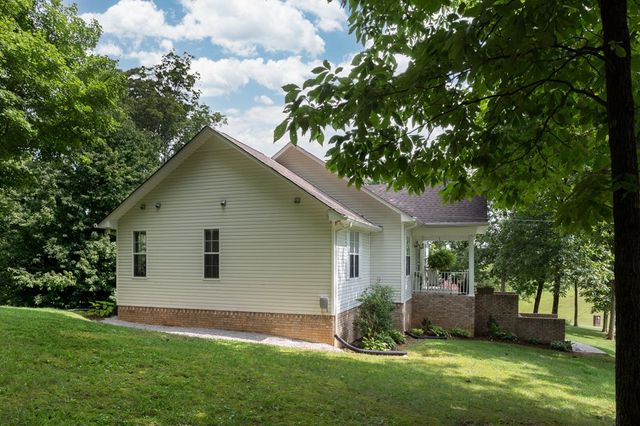 107 Lake Drive, Trenton, GA 30752