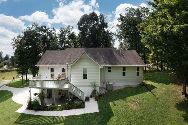 107 Lake Drive, Trenton, GA 30752