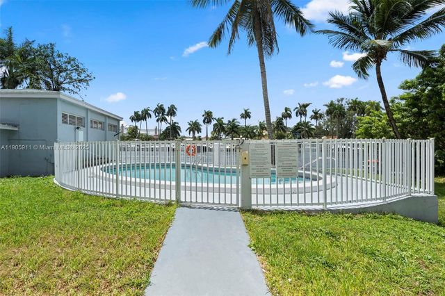 1610 NW N River Dr 112, Miami, FL 33125