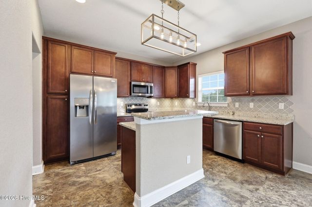 122 Rosedale Drive, Moyock, NC 27958