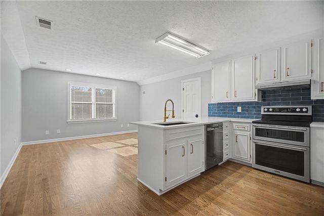 1445 Hillside Drive, Grayson, GA 30017