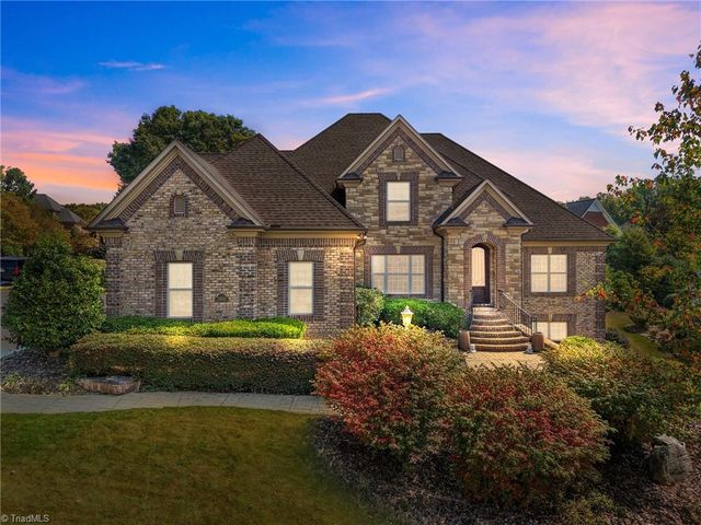 2801 Swan Lake Drive, High Point, NC 27262