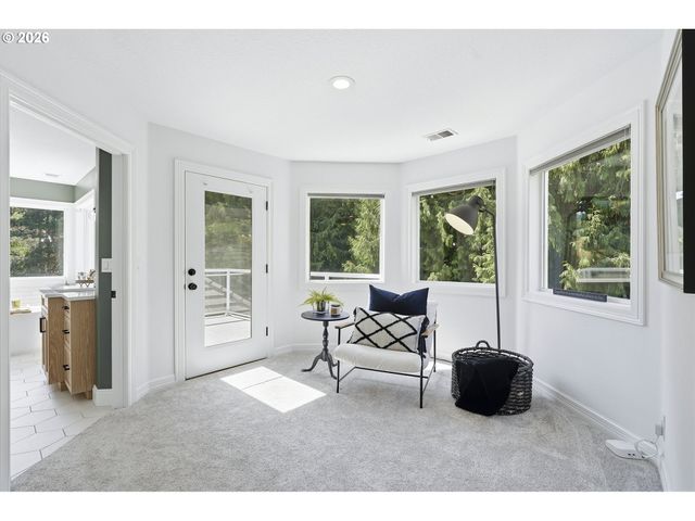 26500 Sw PETES MOUNTAIN Rd, West Linn, OR 97068