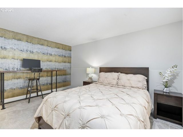 26500 Sw PETES MOUNTAIN Rd, West Linn, OR 97068