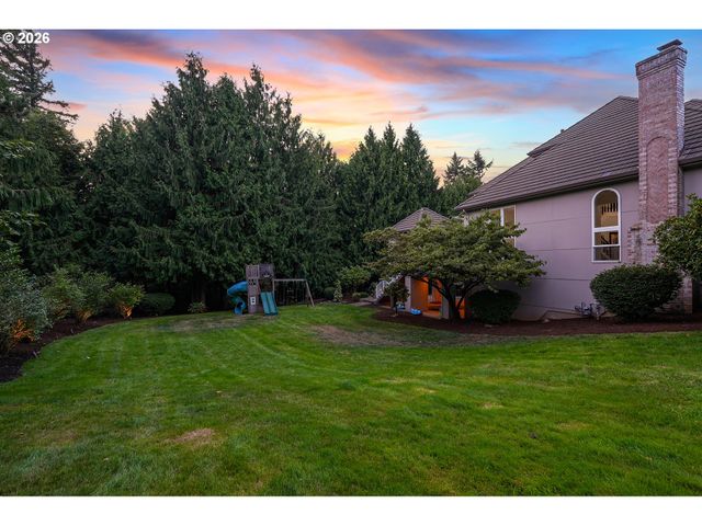 26500 Sw PETES MOUNTAIN Rd, West Linn, OR 97068
