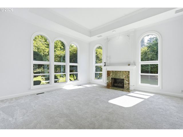 26500 Sw PETES MOUNTAIN Rd, West Linn, OR 97068