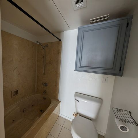 2728 Copper Creek Drive 208, Arlington, TX 76006