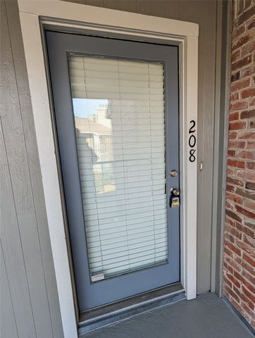 2728 Copper Creek Drive 208, Arlington, TX 76006