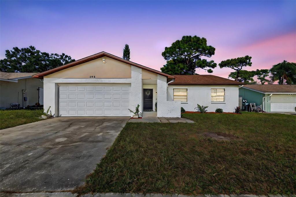 105 LOTUS CIRCLE, Safety Harbor, FL 34695