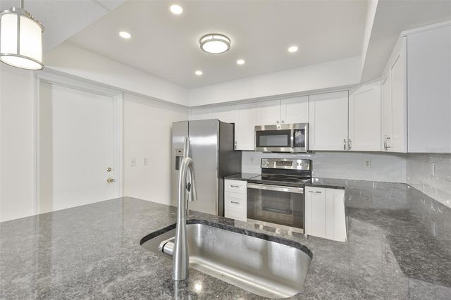 2035 HEATHFIELD CIRCLE 256, Sun City Center, FL 33573