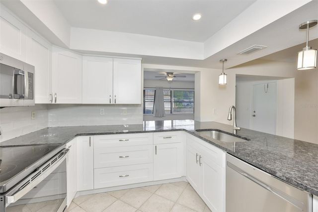 2035 HEATHFIELD CIRCLE 256, Sun City Center, FL 33573