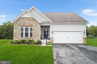 64 COOPER LN, Gettysburg, PA 17325