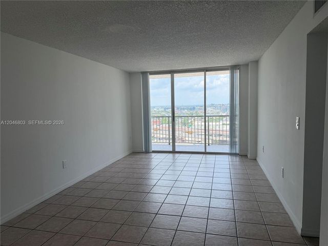 915 NW 1st Ave H2208, Miami, FL 33136