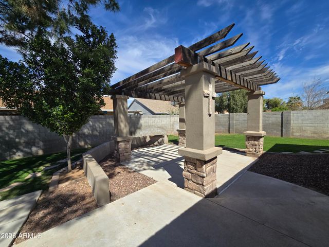 7326 W Maryland Avenue W, Glendale, AZ 85303