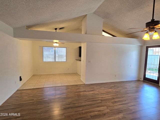 7326 W Maryland Avenue W, Glendale, AZ 85303