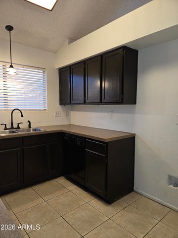 7326 W Maryland Avenue W, Glendale, AZ 85303