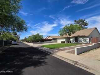 7326 W Maryland Avenue W, Glendale, AZ 85303