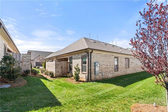 1557 Oakbluffs Drive, Colfax, NC 27235