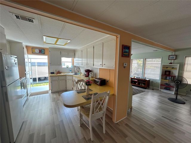 7490 46TH AVENUE N 314, St Petersburg, FL 33709