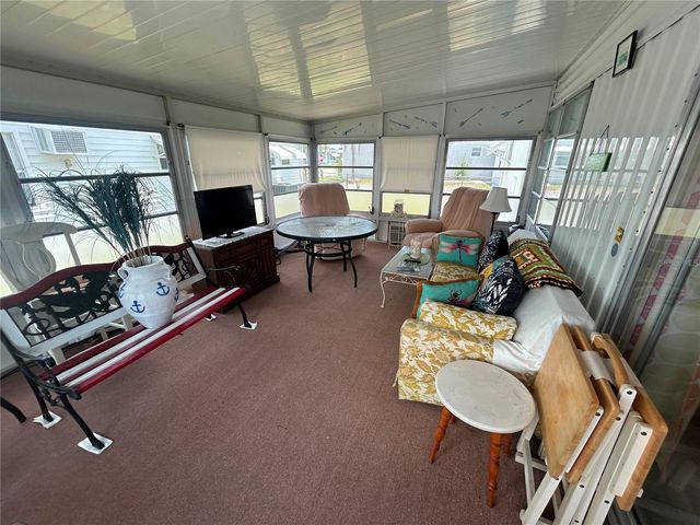7490 46TH AVENUE N 314, St Petersburg, FL 33709