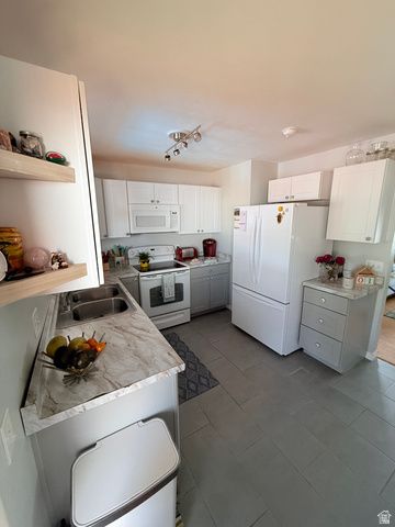 5971 S 4000 W, Taylorsville, UT 84129