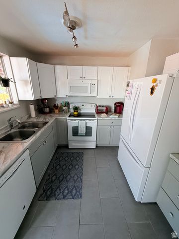 5971 S 4000 W, Taylorsville, UT 84129
