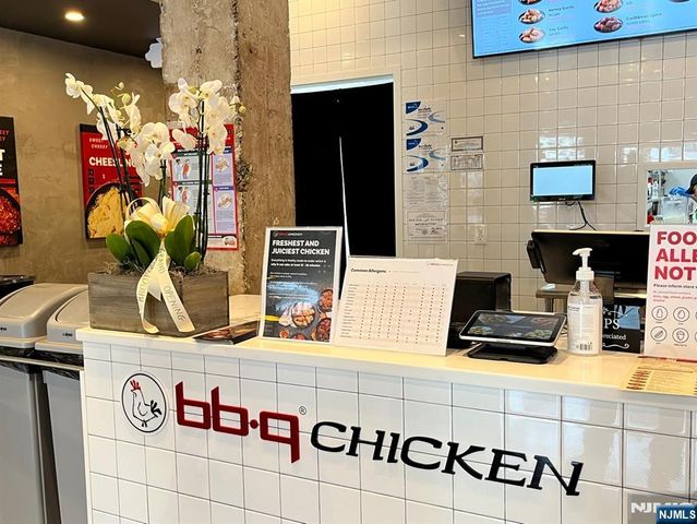 350 Bloomfield, Caldwell, NJ 07006