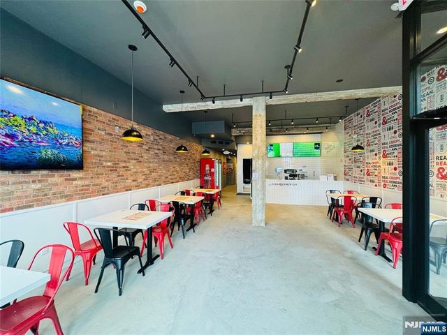 350 Bloomfield, Caldwell, NJ 07006