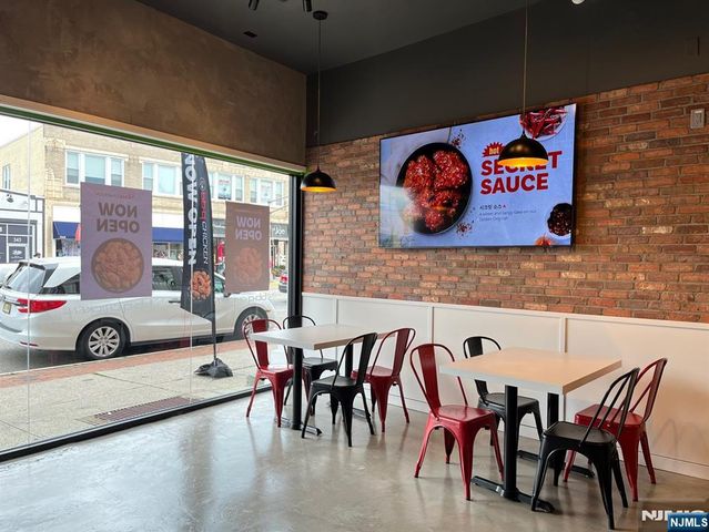 350 Bloomfield, Caldwell, NJ 07006