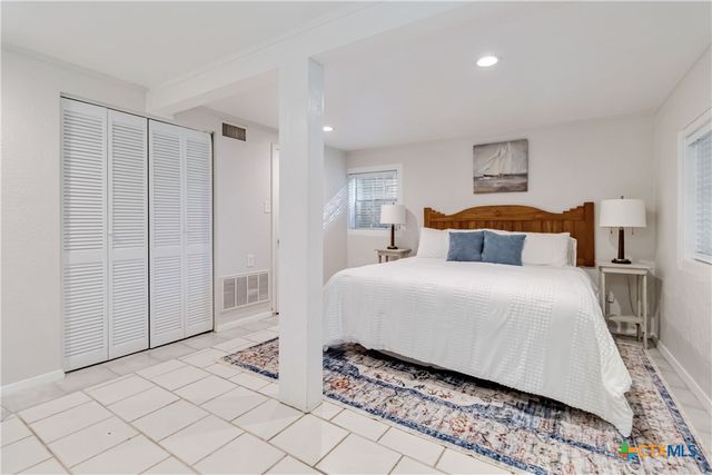 1359 Glenn Drive, Canyon Lake, TX 78133