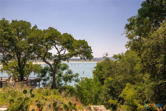 1359 Glenn Drive, Canyon Lake, TX 78133
