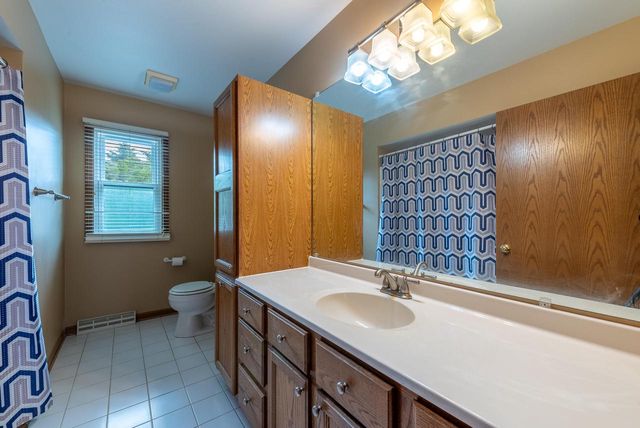 10850 35th AVENUE, Pleasant Prairie, WI 53158