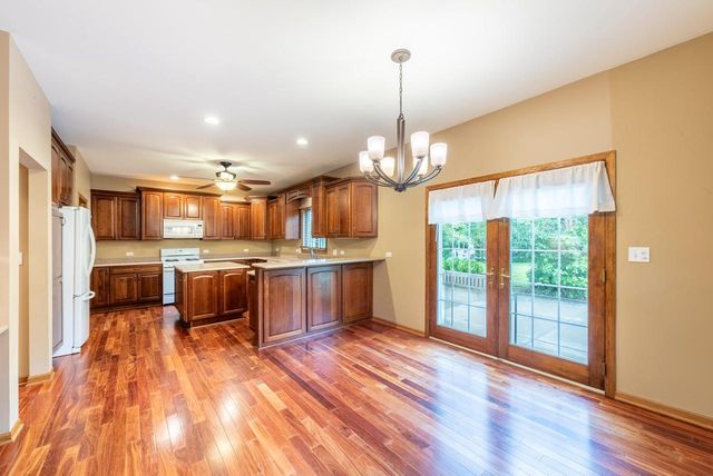 10850 35th AVENUE, Pleasant Prairie, WI 53158