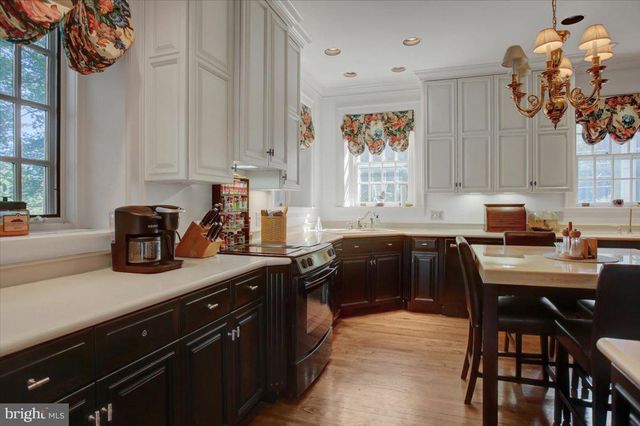 307 W KING ST, Shippensburg, PA 17257