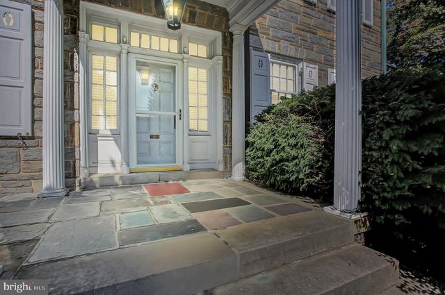 307 W KING ST, Shippensburg, PA 17257