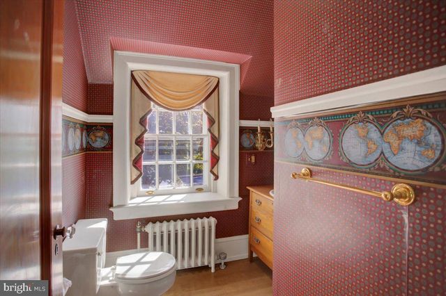 307 W KING ST, Shippensburg, PA 17257