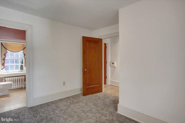 307 W KING ST, Shippensburg, PA 17257