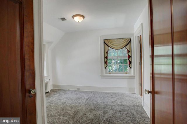 307 W KING ST, Shippensburg, PA 17257
