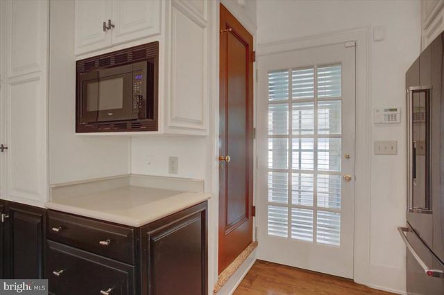 307 W KING ST, Shippensburg, PA 17257