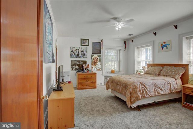 307 W KING ST, Shippensburg, PA 17257
