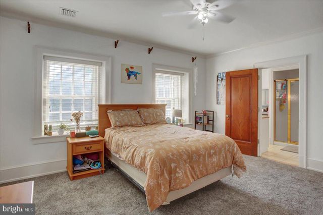 307 W KING ST, Shippensburg, PA 17257