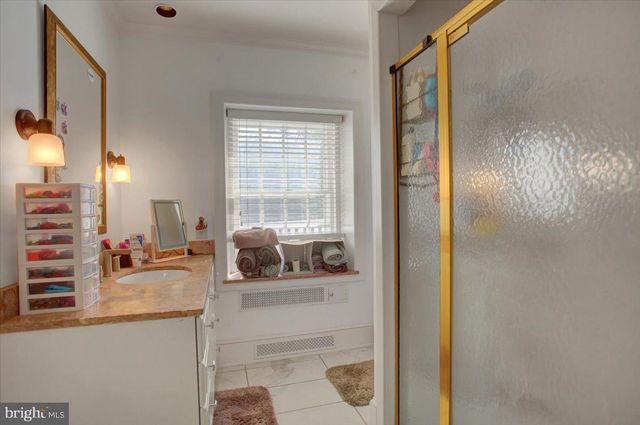 307 W KING ST, Shippensburg, PA 17257