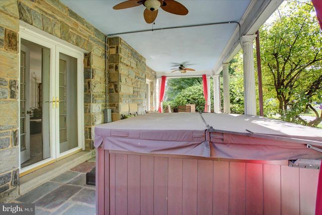 307 W KING ST, Shippensburg, PA 17257