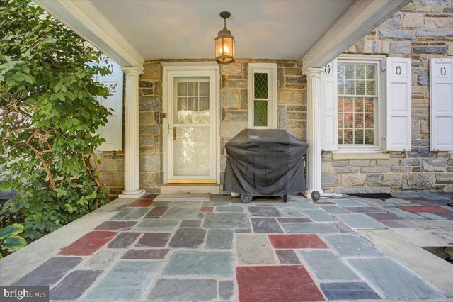 307 W KING ST, Shippensburg, PA 17257
