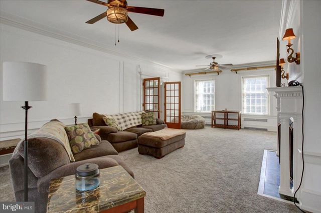 307 W KING ST, Shippensburg, PA 17257