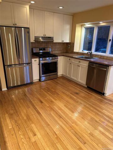 72 Seminole Street, Selden, NY 11784