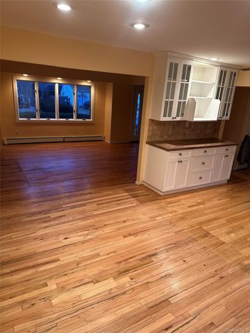 72 Seminole Street, Selden, NY 11784