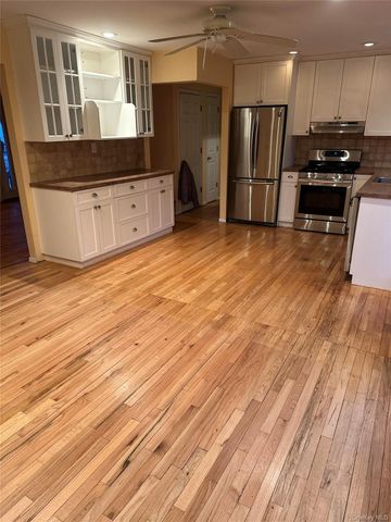 72 Seminole Street, Selden, NY 11784