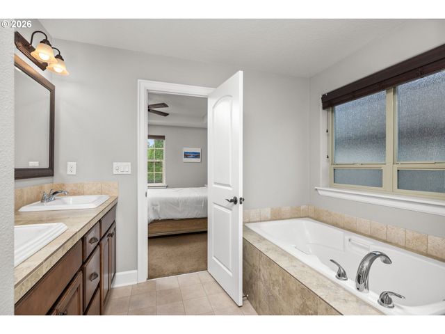 29374 Sw BROWN Rd, Wilsonville, OR 97070